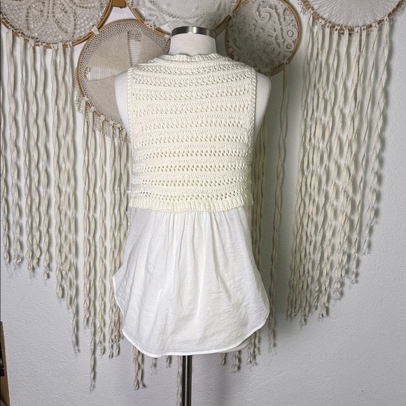 Veronica Beard Ivory Crochet Knit Sleeveless Sweater with Cotton Curved Back Hem - Picture 5 of 12